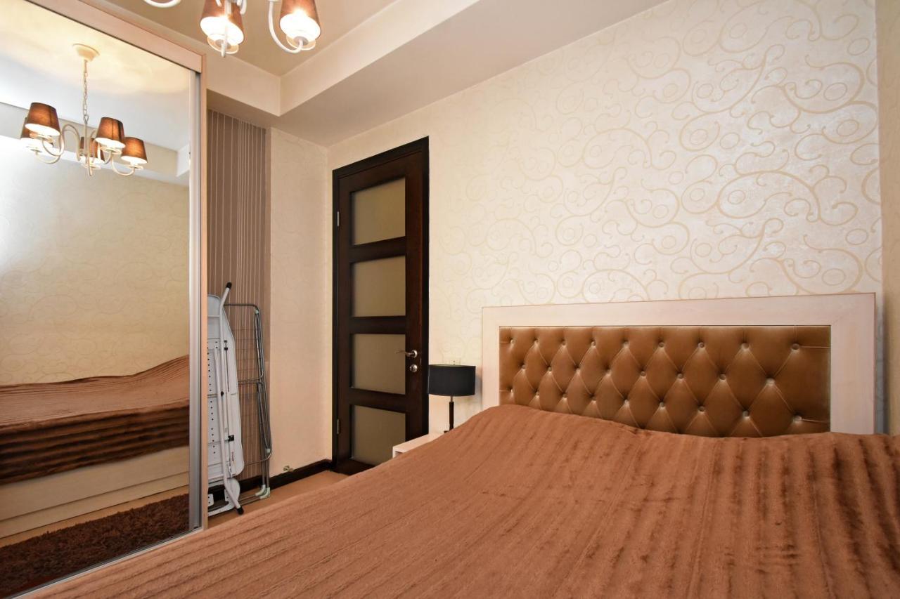 Galaxy Inn Luxury Hostel In Center Yerevan Exterior photo